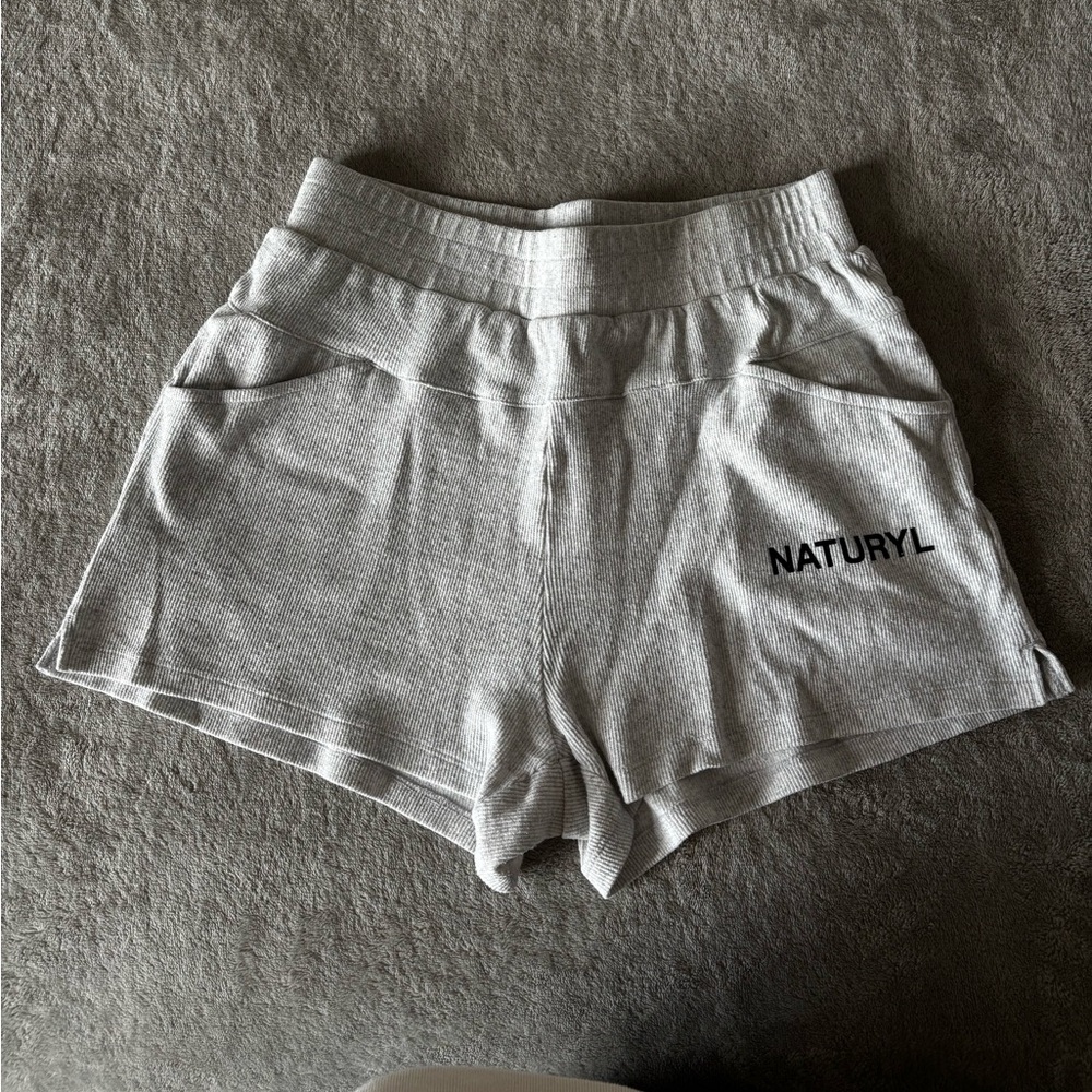 Naturyl by Niykee Heaton Women's Gray Shorts